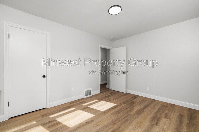 Building Photo - 1410 St Bernadette Ln