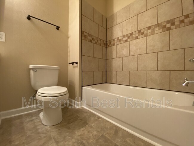 Building Photo - 4321 W 13th St