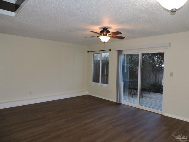 Building Photo - 3510 Parkwood Ave