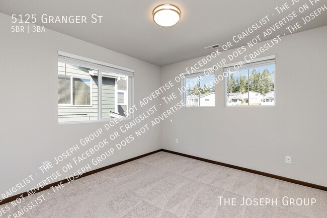 Building Photo - 5125 Granger St