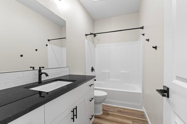 Building Photo - 3716 Custer Dr