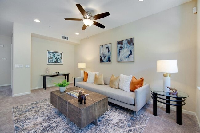 Building Photo - 895 Gaspar Vis