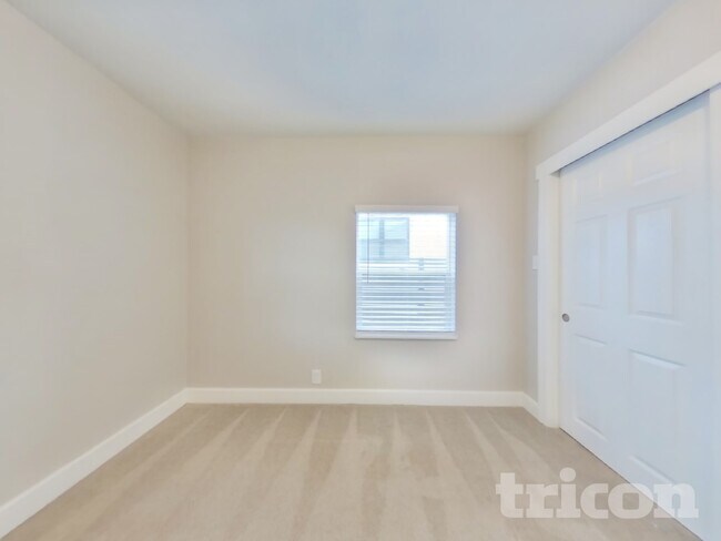 Building Photo - 904 Bidwell St