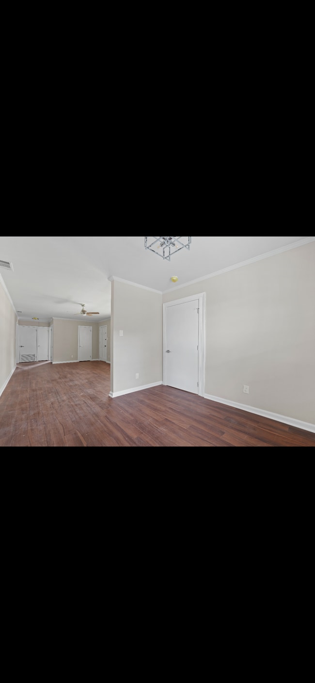 Building Photo - 2018 Louisiana Ave