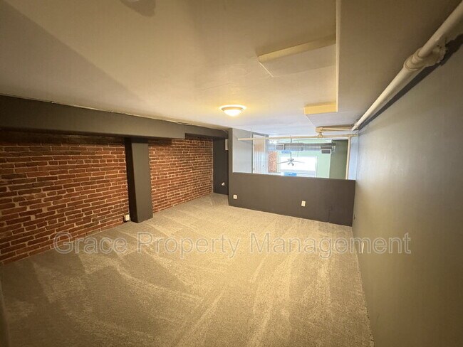 Building Photo - 1617 California St