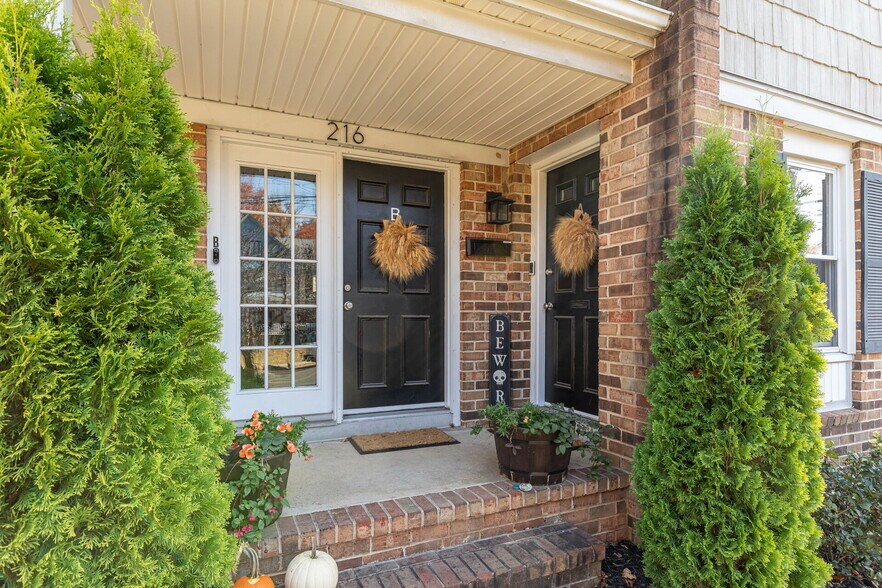 Welcome Home - 216 Holly Street