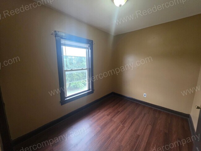 Building Photo - 4854 Tod Ave