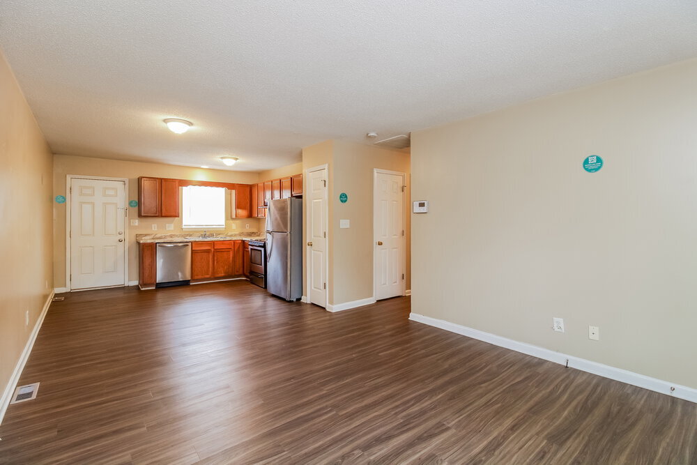 Building Photo - 2105 Brightwood School Rd