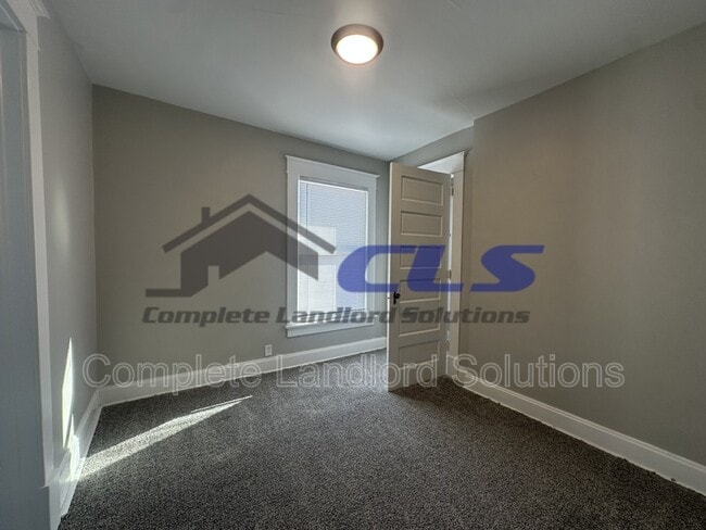 Building Photo - 2206 N 11th St