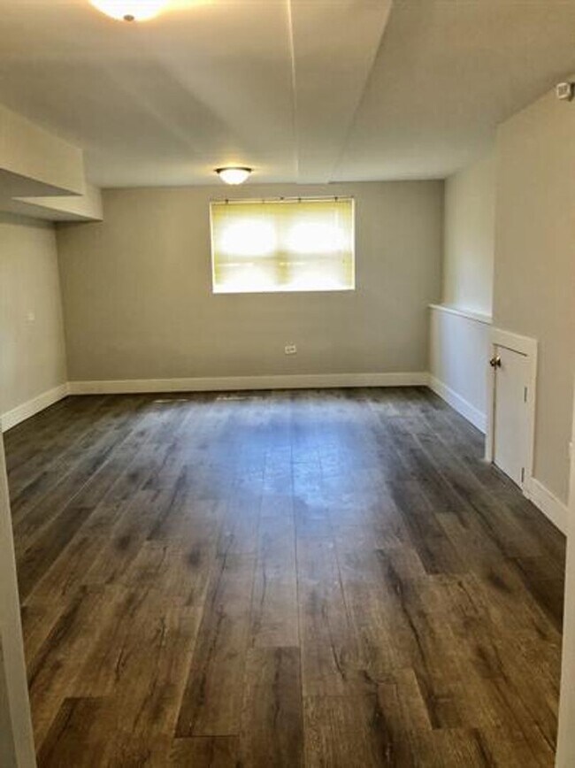 Building Photo - 4240 Gilbert Ave