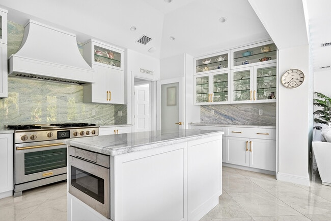 Building Photo - 107 E Inlet Dr