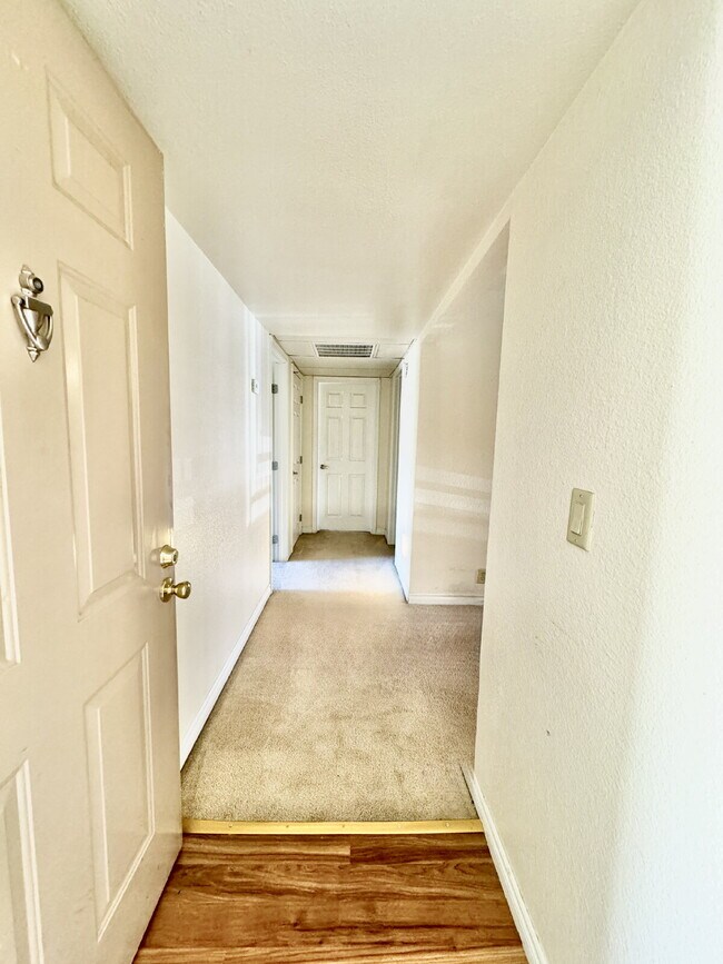 Building Photo - Las Vegas Guard-Gated Condo for Rent | 2 Bedroom Upstairs Unit | River Glen Community