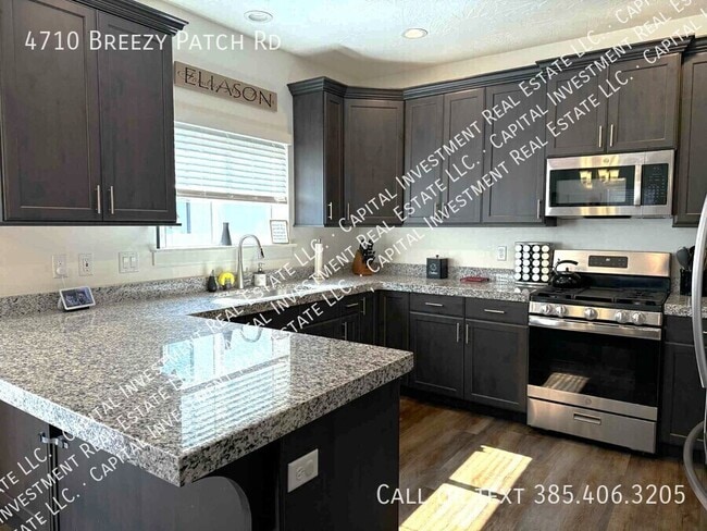 Building Photo - 4710 Breezy Patch Rd
