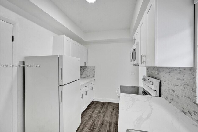 Building Photo - 5750 NW 111th St