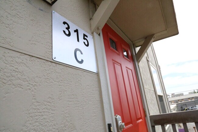 Building Photo - 315 E Main St