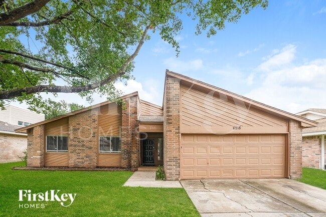 Building Photo - 6918 Skyline Park Dr