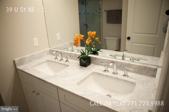 Building Photo - 39 U St NE