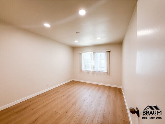 Building Photo - 7339 Woodman Ave