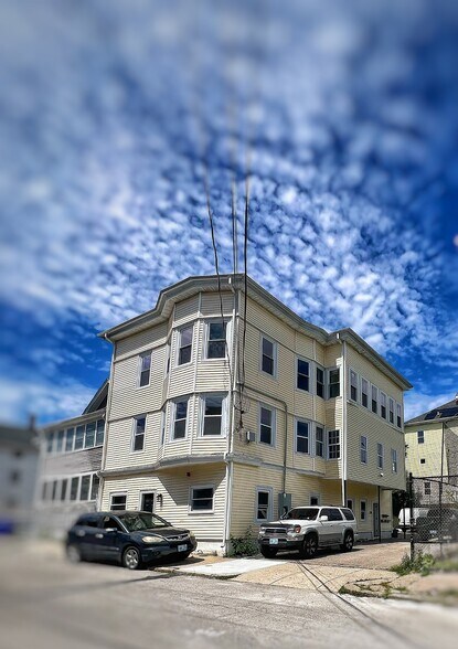 Building Photo - 237 Cowden St
