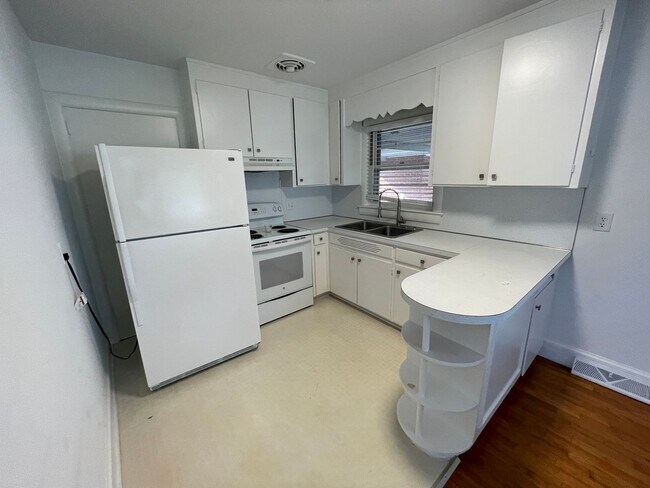 Building Photo - 5057 Wrightsville Ave