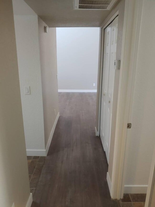 Building Photo - 11832 N Saguaro Blvd