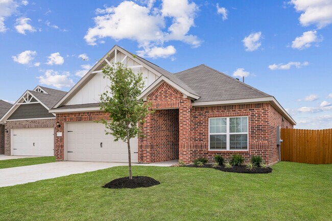 Building Photo - 417 Mustang Trot Dr