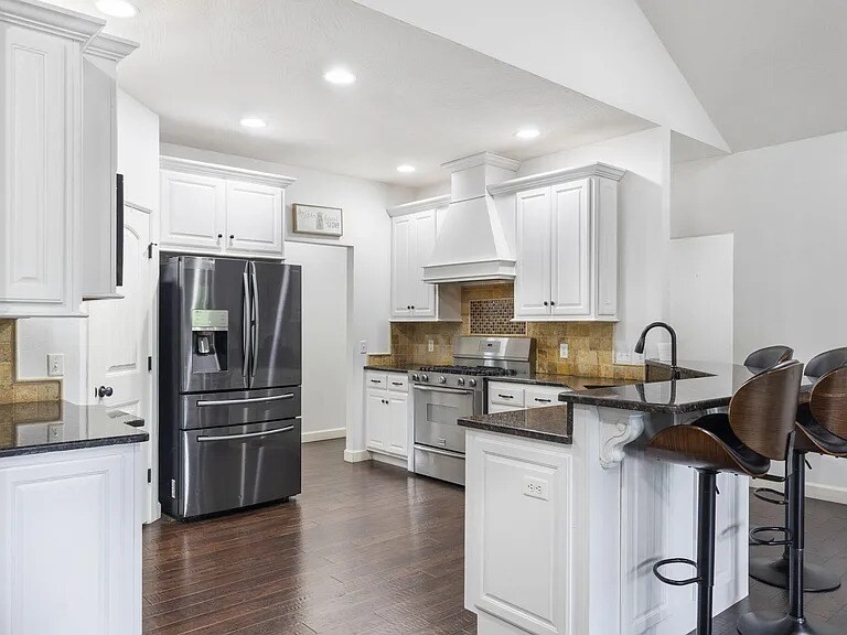 Building Photo - 2956 S Ranch Dr