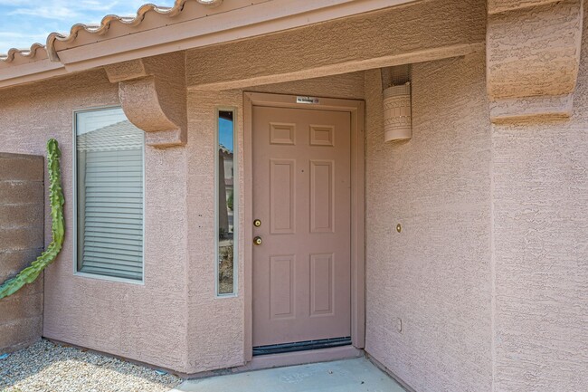 Building Photo - Beautiful Large 3 Bedroom home in Parkwood...