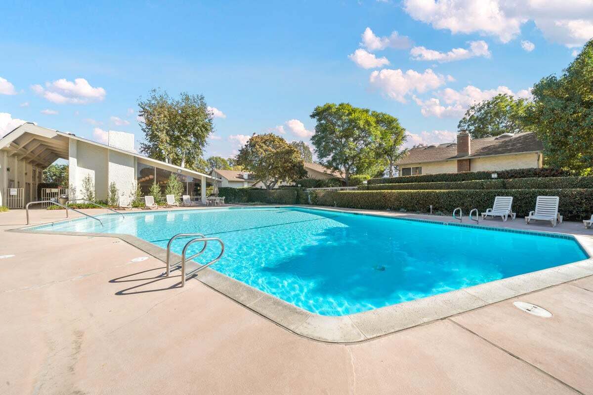 Building Photo - 15 N San Marcos Rd