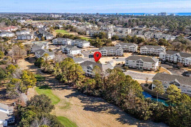 Building Photo - Golf Paradise