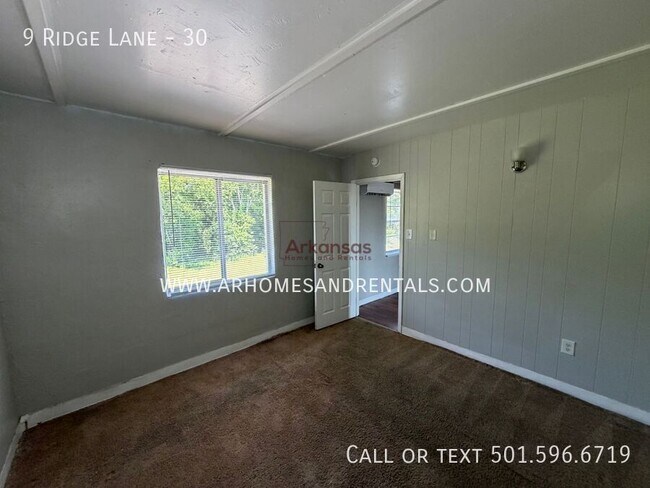 Building Photo - 9 Ridge Ln