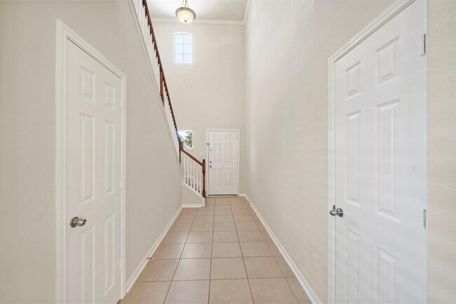 Building Photo - 2407 Lacyberry St