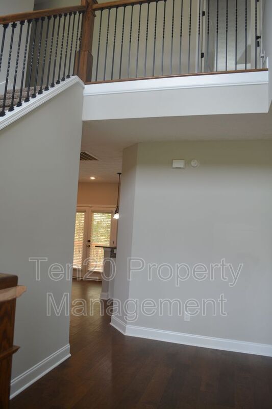 Building Photo - 7477 Coppice Dr