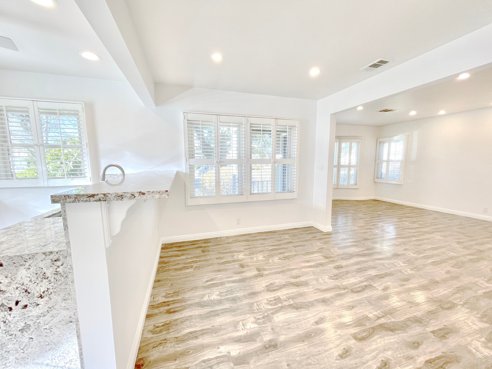 Building Photo - 11914 Ocean Park Blvd