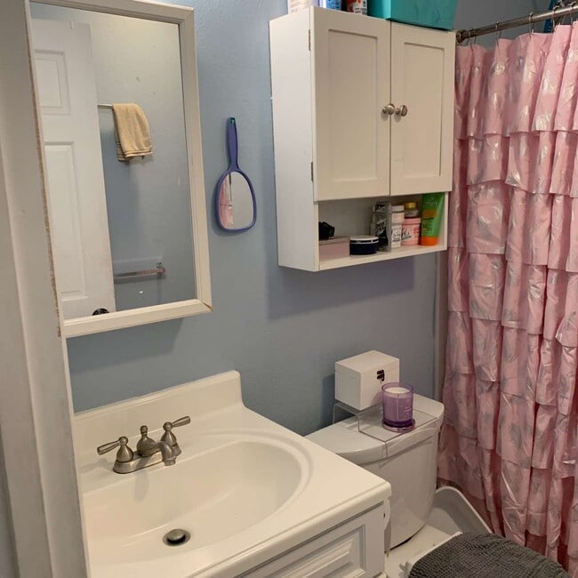 Building Photo - 955 Smith Ln