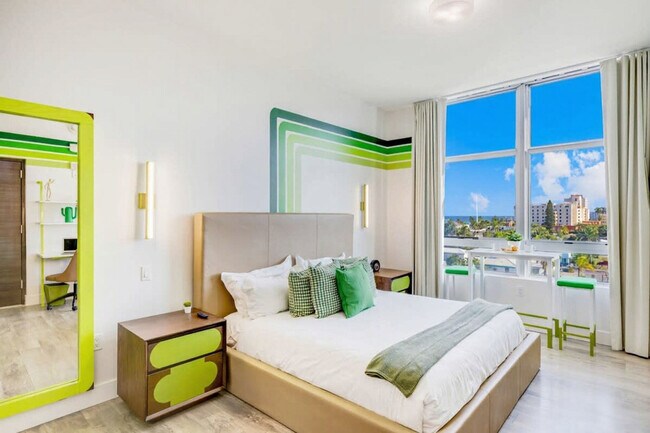 Building Photo - 777 N Ocean Dr