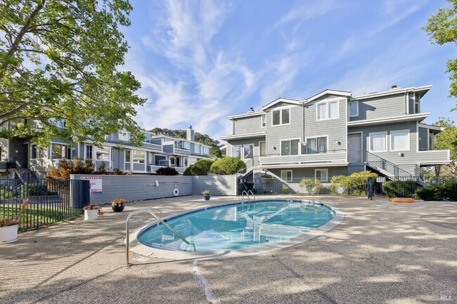 Building Photo - 9 Gable Ct