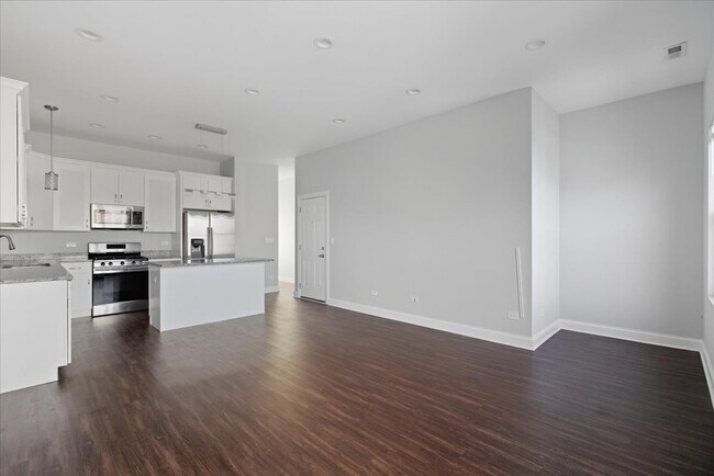 Building Photo - 2253 W 19th St