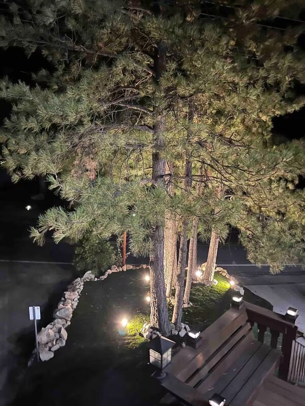 Building Photo - 1039 N Grass Valley Rd
