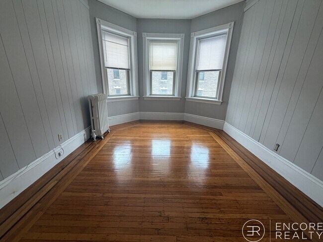 Building Photo - 11 Park St