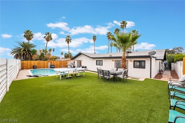 Building Photo - 3992 Chinchilla Ave