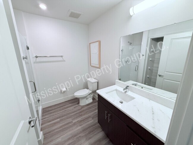 Building Photo - 3BR/3BA For Rent