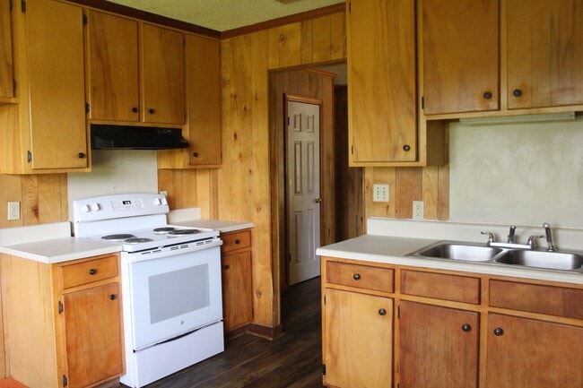 Building Photo - 1404 Cromartie Beach Dr