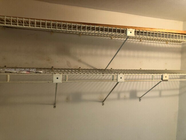 Building Photo - 555 NE 123rd St