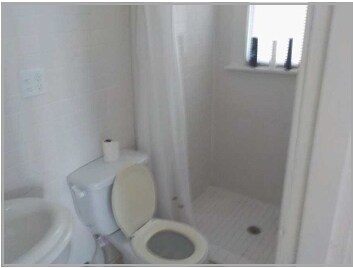 Bath 3 - 111 N Evergreen St