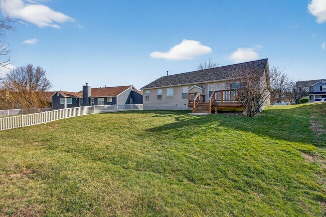 Building Photo - Beautiful 3 Bedroom, 3 Bath Single-Family Home in Wentzville