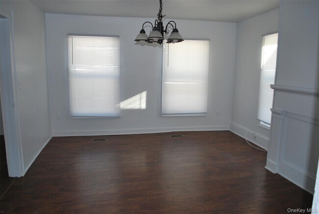 Building Photo - 22 Dekay Rd