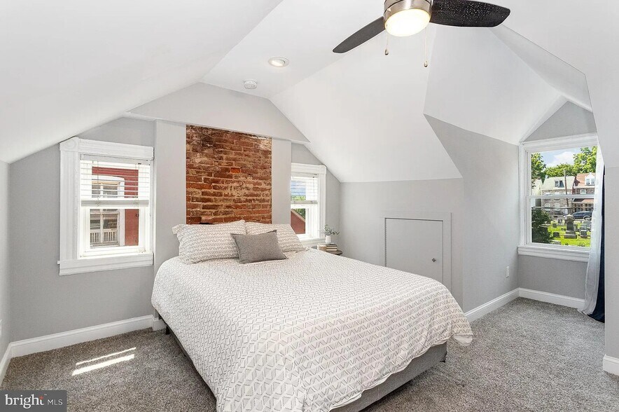 Building Photo - 442 Poplar St