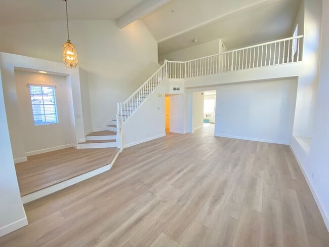 Building Photo - Very Spacious 3 Bedroom, 2.5 Bathroom House For Rent in Buena Park-Lots of Recent Upgrades!