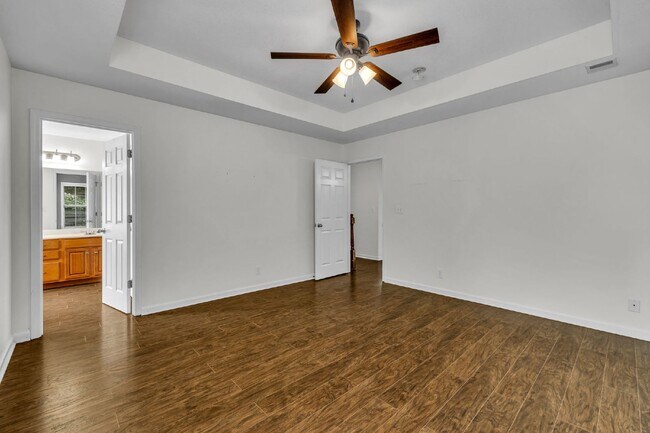 Building Photo - 2701 Hidden Ridge Ct